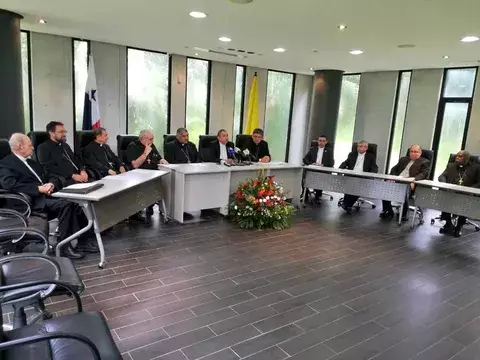 Cardenal Lacunza presiona a la Corte Suprema en caso Martinelli