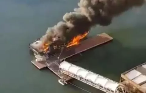 Se incendia embarcación en Punta Pacífica