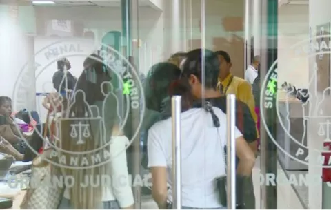Sustituyen penas a israelíes condenados por extorsión