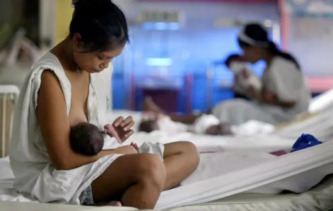 ONU advierte sobre peligro que corren millones de bebés por no ser amamantados 