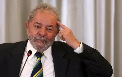 Piden investigar al juez que ordenó la libertad de Lula