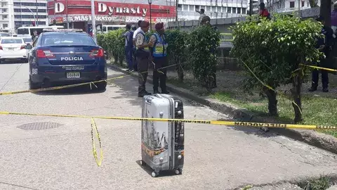 Explosivistas retiran valija sospechosa cerca de la plaza 5 de Mayo