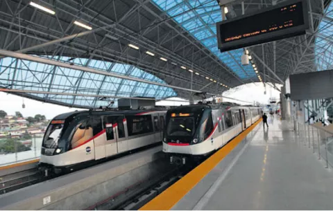 Metro normaliza servicio tras doce horas de inconvenientes