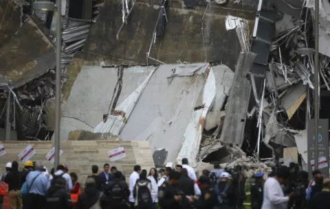 Se derrumba centro comercial en México sin dejar personas heridas