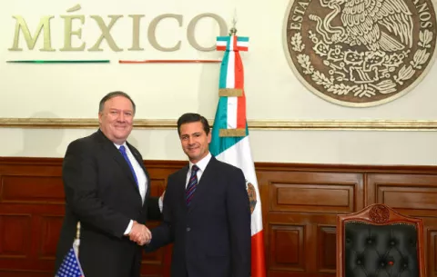 Peña Nieto pide a Pompeo la "rápida reunificación" de familias migrantes