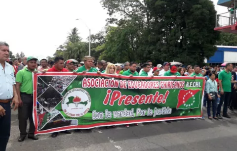 Estudiantes chiricanos no acuden a las escuelas tras paro de docentes 
