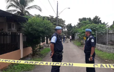 Balacera acaba con la vida de un pescador al salir de su casa en David 