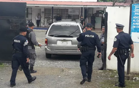 Tras las rejas, hermano de "Poroto" tuvo que despedirse de él  