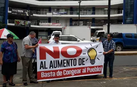 Panameños exigen una explicación por aumento de la tarifa eléctrica