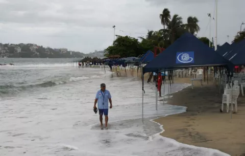 Una depresión tropical se convierte en tormenta Beryl camino a las Antillas