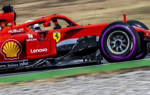 Vettel ya se ve celebrando el triunfo en el Gran Premio de Alemania