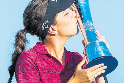 Hall conquista en casa, Abierto Británico de Golf