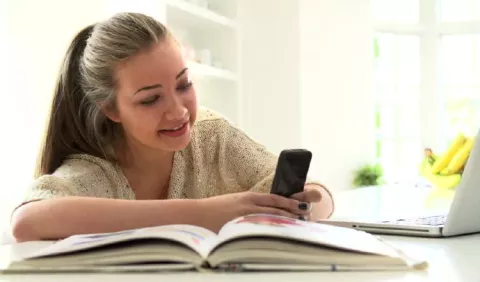 Whatsapp en la educación de los jóvenes