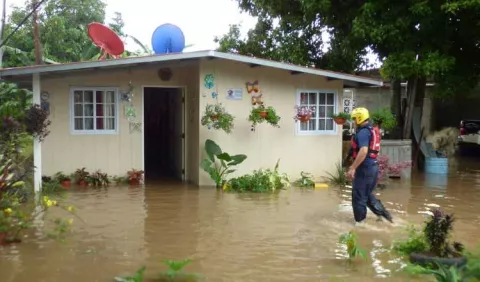 Más de 20 personas afectadas dejan fuertes lluvias en Los Santos