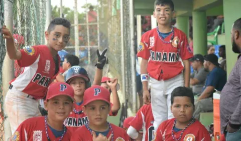 Panamá, por la corona latina