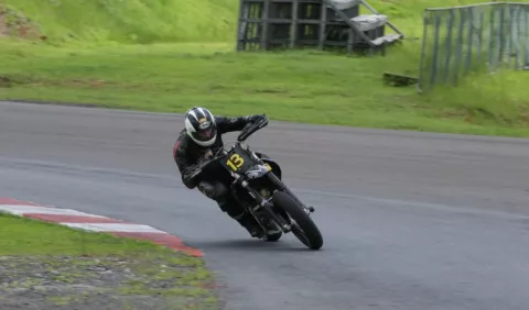 Luis Fernández mandó en la pista