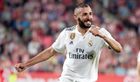 Benzema pone líder al Madrid  