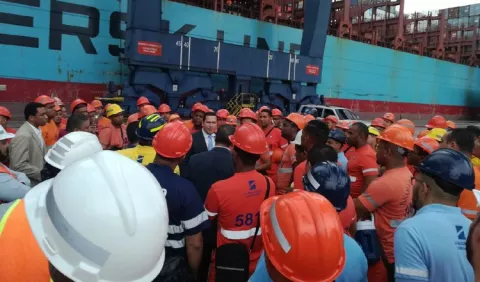 Paro de trabajadores portuarios