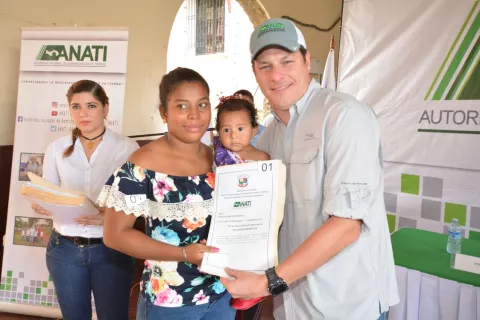 Renuncia Carlos González como administrador de la Anati