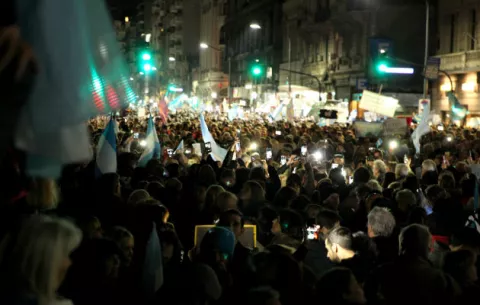 Miles de personas piden en Argentina el desafuero y detención de Cristina Fernández
