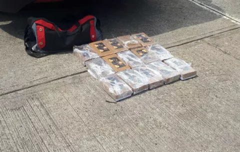 Un adulto y un menor detenidos con 15 paquetes de drogas en Arraiján
