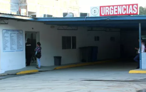 Son heridos de bala dos sujetos dentro de un bar en el distrito de Barú
