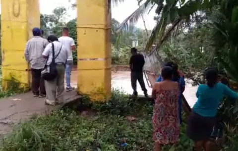 Mal tiempo dejó incomunicado a moradores en Bocas del Toro 
