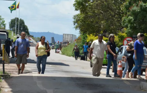 Un ataque contra inmigrantes venezolanos caldea la frontera en Brasil