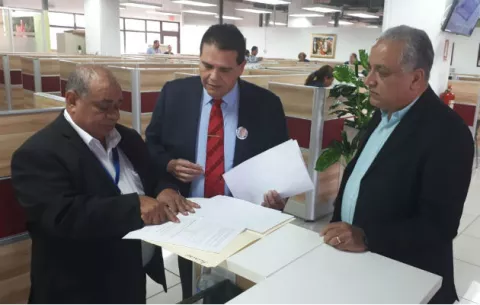 Martinelli autoriza a 'Chello' Gálvez para trámites y postularlo en el TE