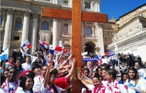 Llega la Cruz Peregrina a Paso Canoas para la jornada de la juventud