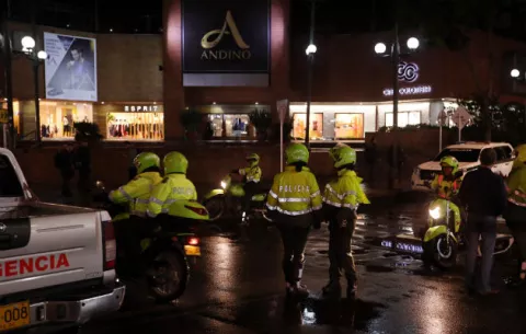 Recapturan a tres implicados en el atentado contra un centro comercial de Bogotá