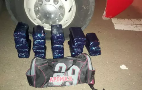 TE coopera para aclarar posible tráfico de drogas en un auto de la entidad