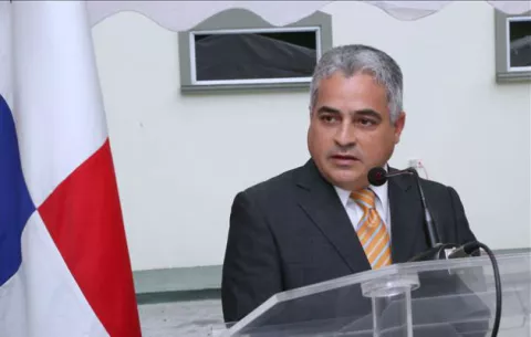 Magistrado De León niega que esté recibiendo presiones