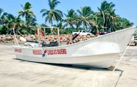 Embarcación de pescadores permanece desaparecida en Chame