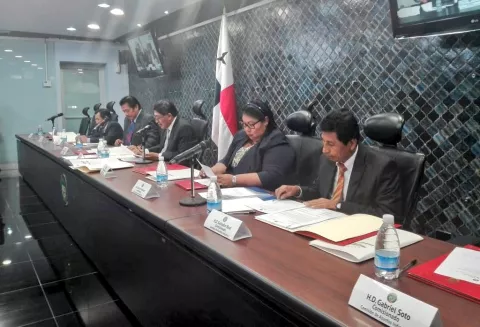 Presentan informe sobre inclusión en áreas indígenas a la tecnología 