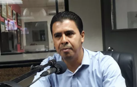 Gobernador de Chiriquí renuncia al cargo para cumplir como representante