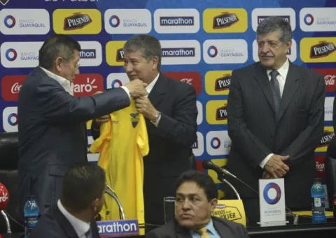 Bolillo Gómez pidió unión, orden y disciplina para llevar a Ecuador al Mundial de Catar en 2022