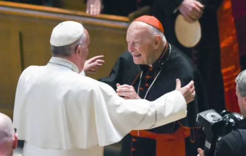 Nuevo escándalo remece al Vaticano por una carta publicada sobre abusos