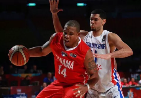 “Técnico de pacotilla”, así calificó Lloreda al seleccionador de baloncesto de Panamá