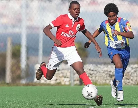 Cantante Madonna abrirá una academia de fútbol inspirado en su hijo David Banda