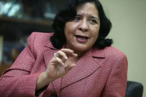 Renuncia ministra de Educación; será embajadora en Chile