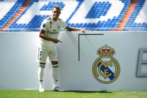 Reto y orgullo para Mariano Díaz portar el '7' en el Real Madrid