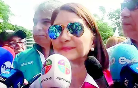 Marta Linares: Ricardo Martinelli no necesita hacer campaña
