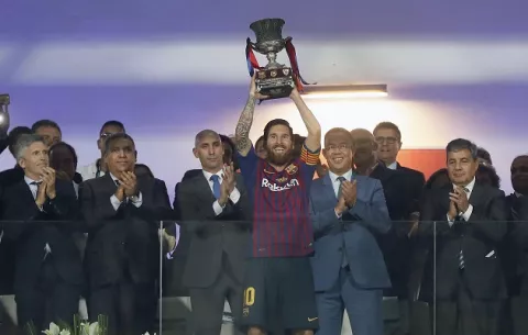 Barcelona  remonta ante el Sevilla y se queda con la Supercopa de España