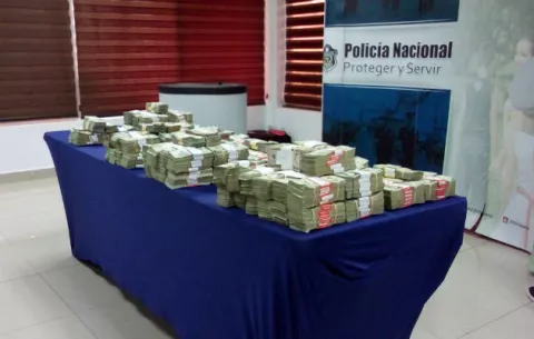 Una mujer involucrada en decomiso millonario 
