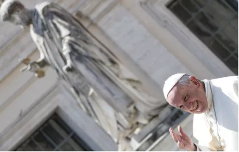 Papa Francisco da la cara por obispos abusadores