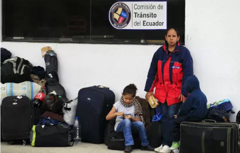 Ecuador confirma corredor humanitario al Perú para venezolanos migrantes
