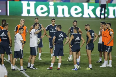 Espectacular el control de balón de los jugadores del Real Madrid