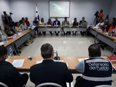 Continúa diálogo entre gremios docentes y el Ministerio de Educación
