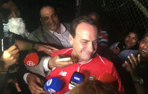 Riccardo Francolini salió en libertad y seguirá aspiraciones a la Presidencia
